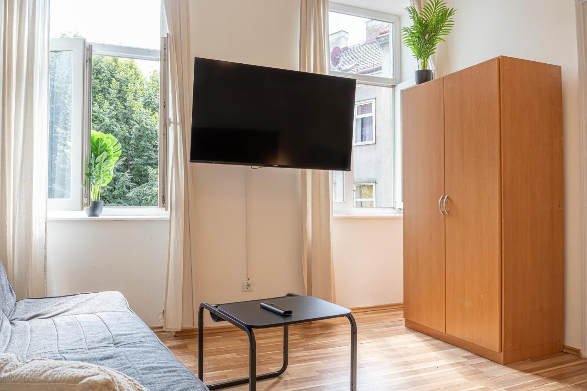 Apartament Inviting Economy 1br Apt. With The Location