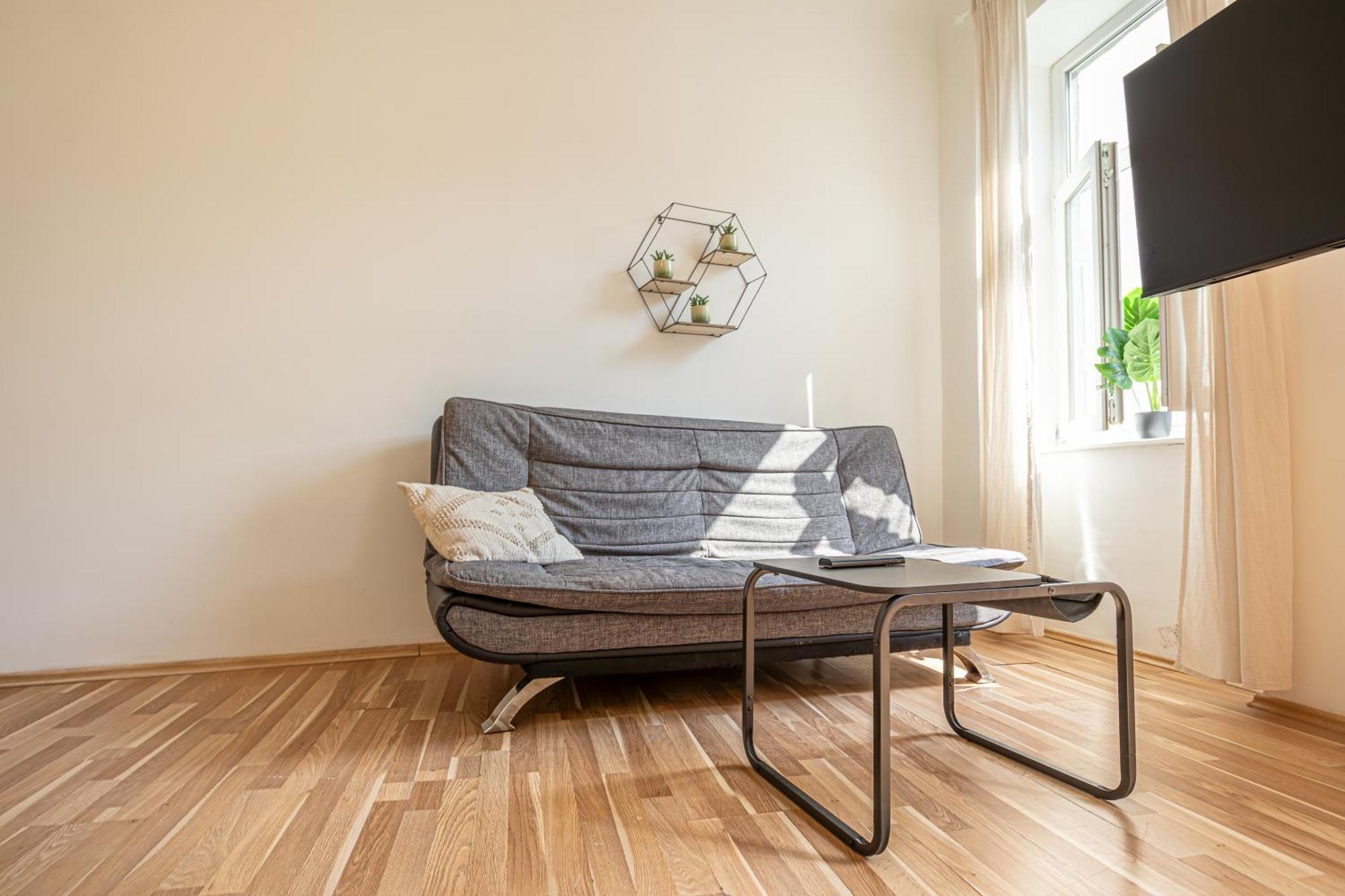 Inviting Economy 1br Apt. With The Location Apartament